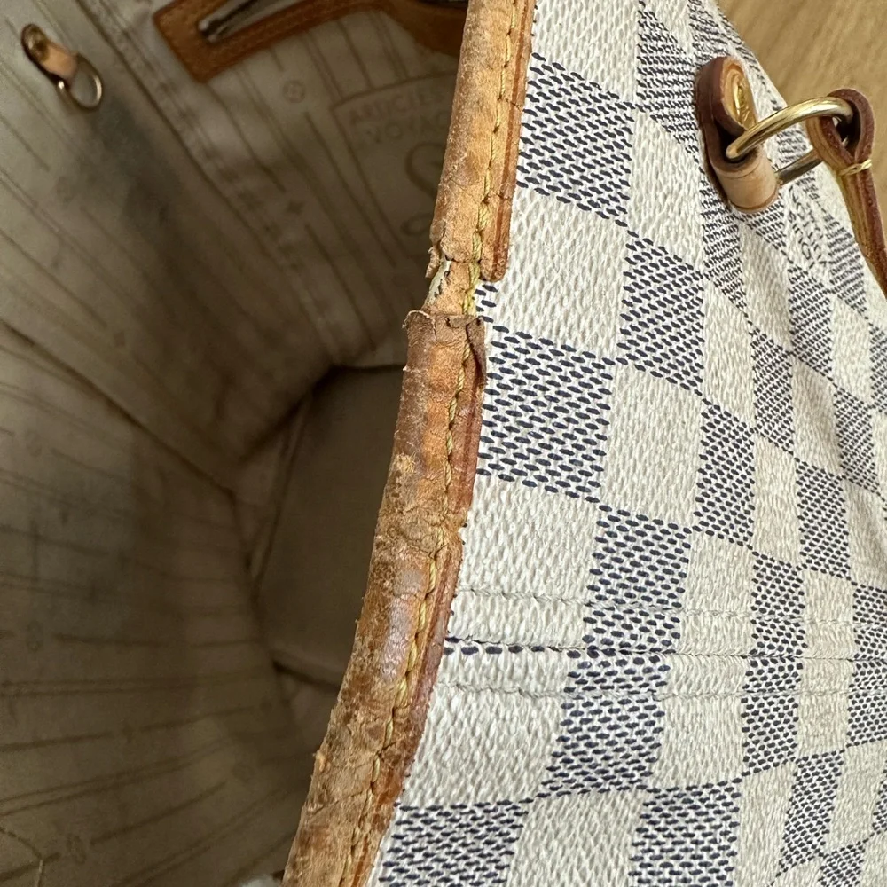 Louis Vuitton Neverfull MM tote bag in Damier Azur